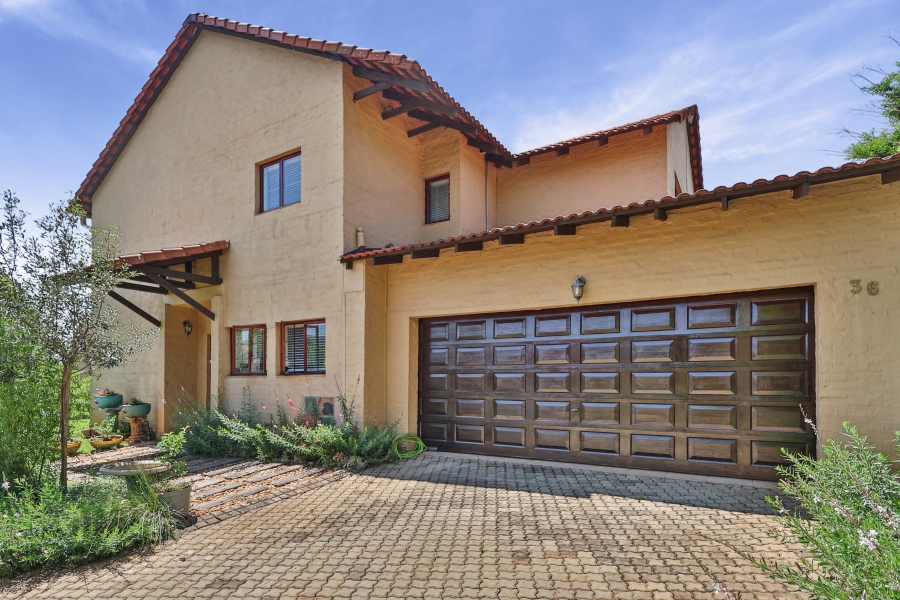 3 Bedroom Property for Sale in The Coves North West
